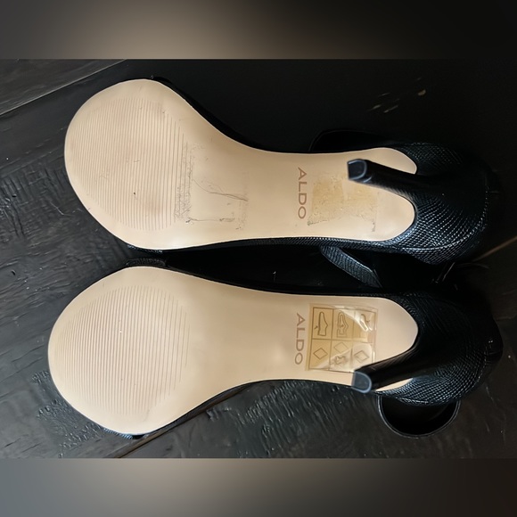 Cute ALDO evening sandals - Picture 3 of 3